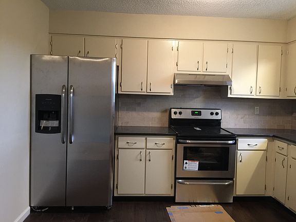 3rd image of 117 Hatlin Dr