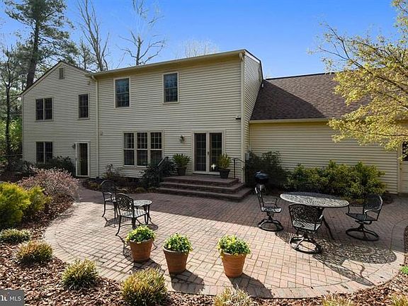 4th image of 3140 Trenholm Dr