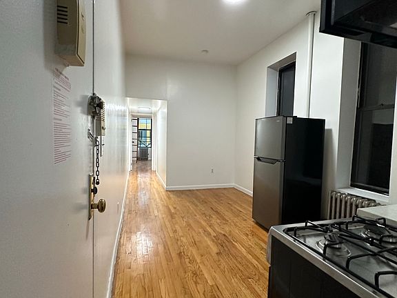 2nd image of 404 W 56th St APT 8