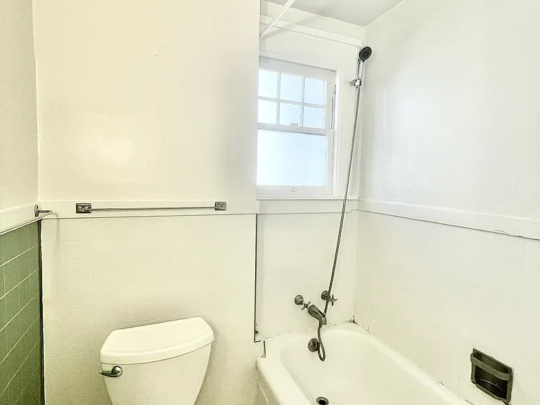 901 N M St #8 — Photo 15
