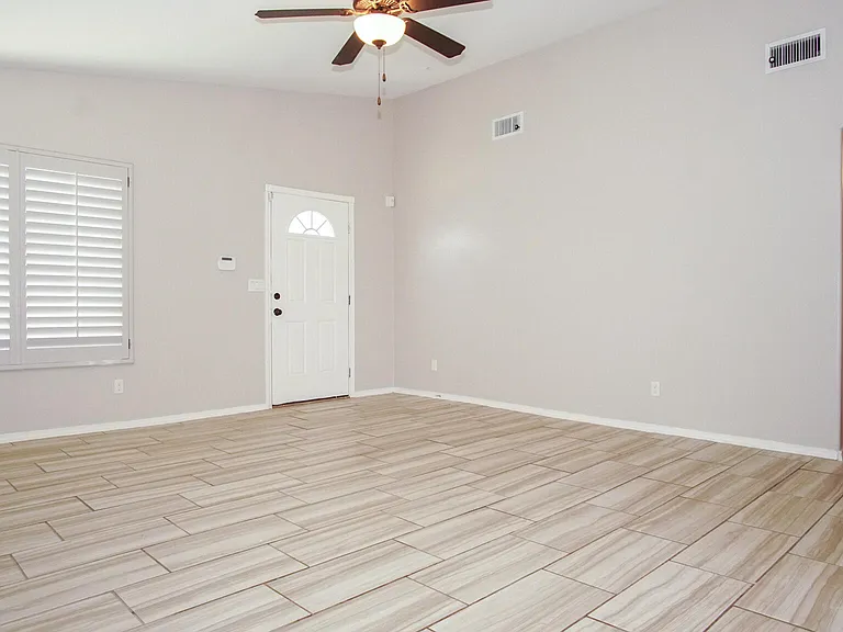 14816 Tierra Haven Ave — Photo 4