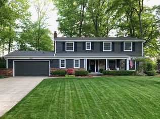5583 Normanhurst Dr, West Bloomfield, MI 48322