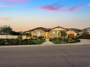 1710 Sugarbush Dr, Vista, CA 92084