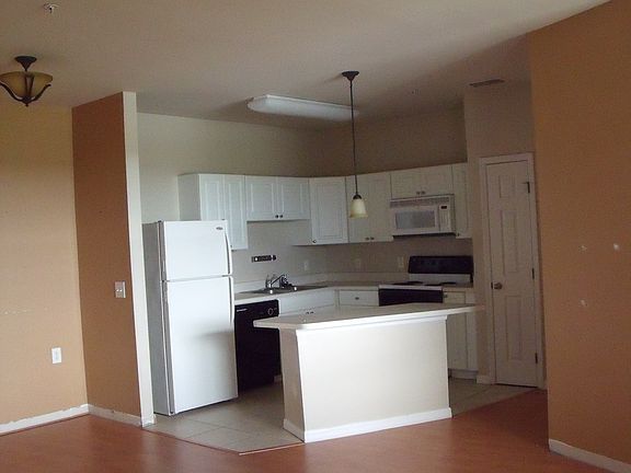 2nd image of 1610 Raena Dr Unit 303