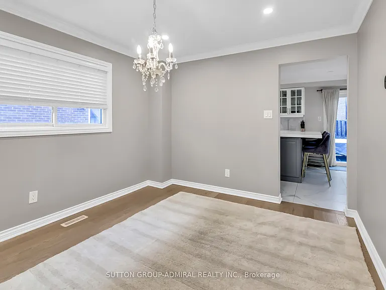 119 McCabe Cres #MAIN 2ND — Photo 5