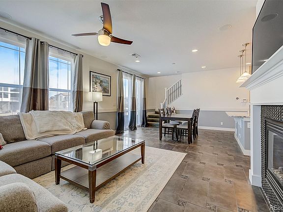 3rd image of 3458 Valentia Street