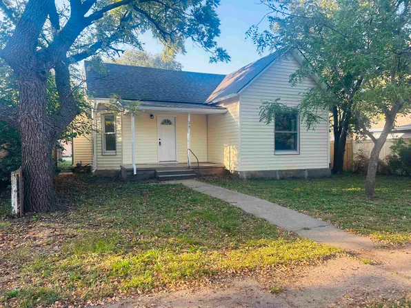 217 W Main St, Mount Hope, KS 67108