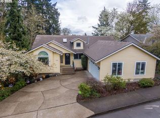 17887 Hillside Dr, West Linn, OR