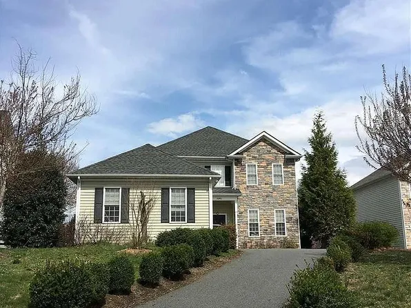 3040 Morewood Ln, Charlottesville, VA 22901