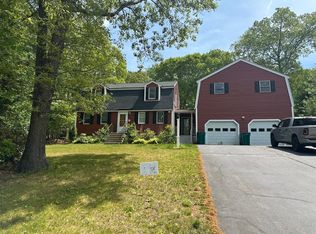2 Stonehedge Cir, Billerica, MA 01821