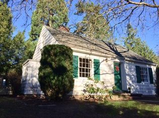 8695 SW Cashmur Ln, Portland, OR 97225