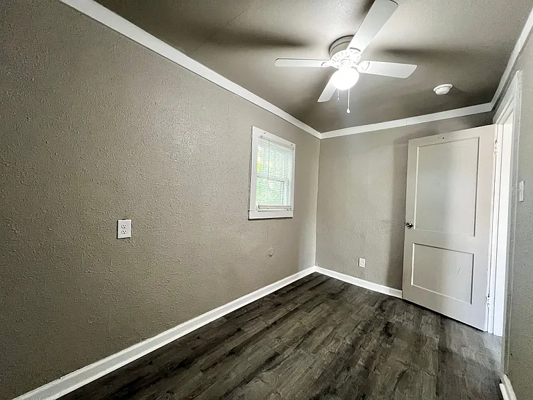 116 Grove St — Photo 23