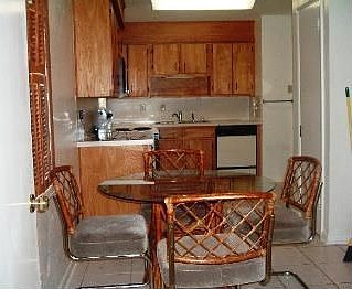 4th image of 1207 Shady Ln