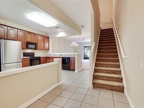 3rd image of 7030 Cadiz Blvd
