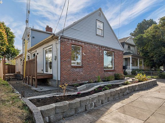 2nd image of 3604 SE 7th Ave