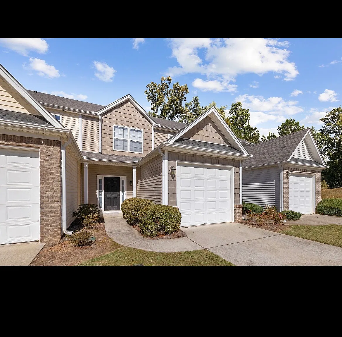 3 bed, 2.5 bath, 1558 sqft, $2,200 — Photo 1