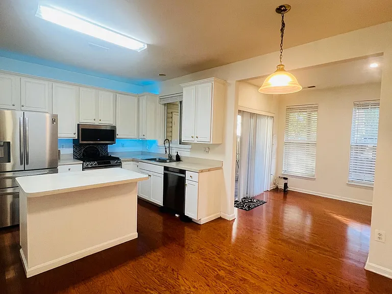 13129 Park Crescent Cir — Photo 11