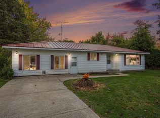 1610 Galien Buchanan Rd, Galien, MI 49113