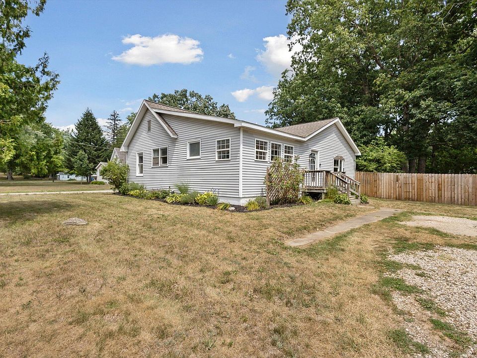 1st image of 5762 Ethelwin Ave NE