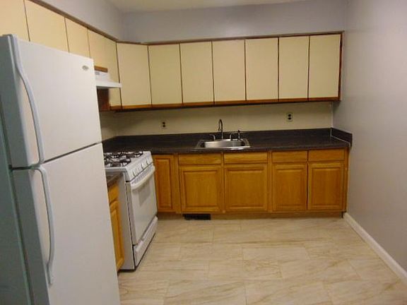 5th image of 3145 Tiemann Ave