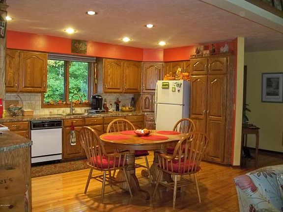 5th image of 3970 61st St
