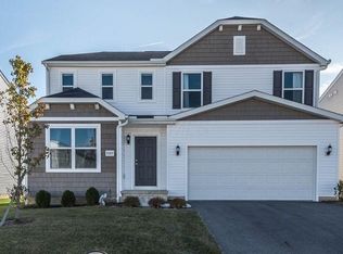 8709 Bobwhite Dr, Blacklick, OH 43004