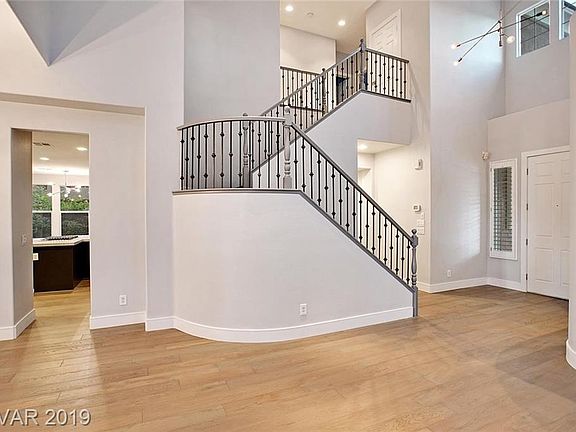 5th image of 9604 Royal Lamb Dr