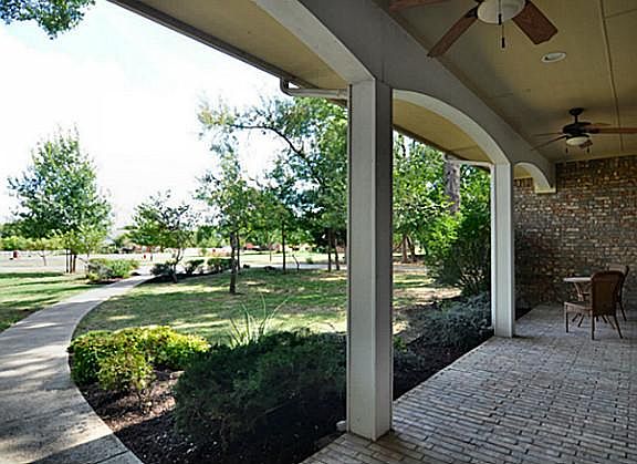 4th image of 2510 Dewberry Ct