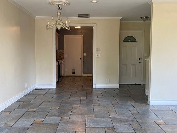 2nd image of 491 Winchester Dr