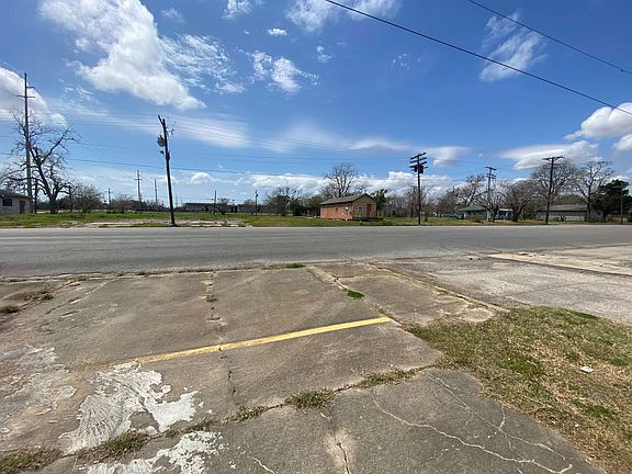 2nd image of 1201 Houston Ave