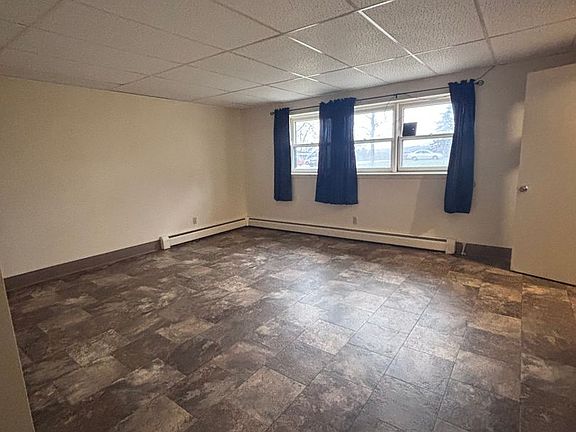 2nd image of 625 Maple St APT 2