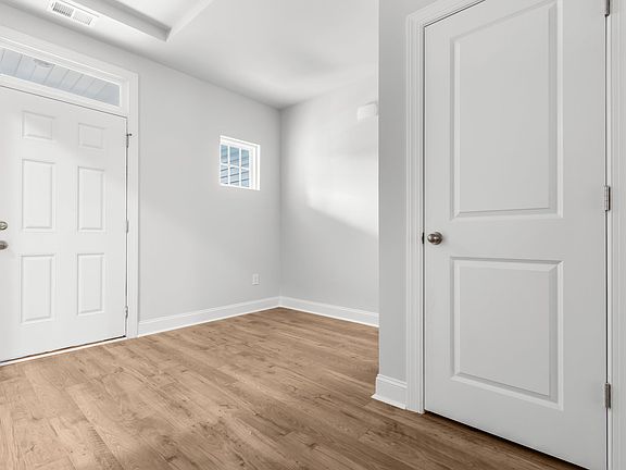 4th image of 539 Forthlin Dr NW