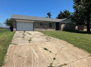 20061 Timberidge Rd, Harrah, OK 73045