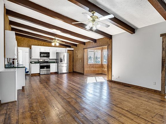 2nd image of 24116 Quintana St