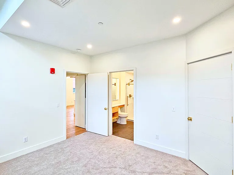 131 Main St #2A-2 — Photo 6