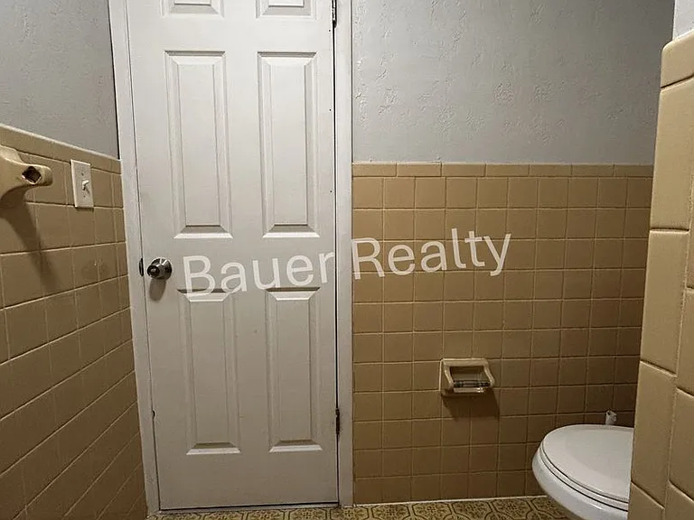 43 E Main St — Photo 8