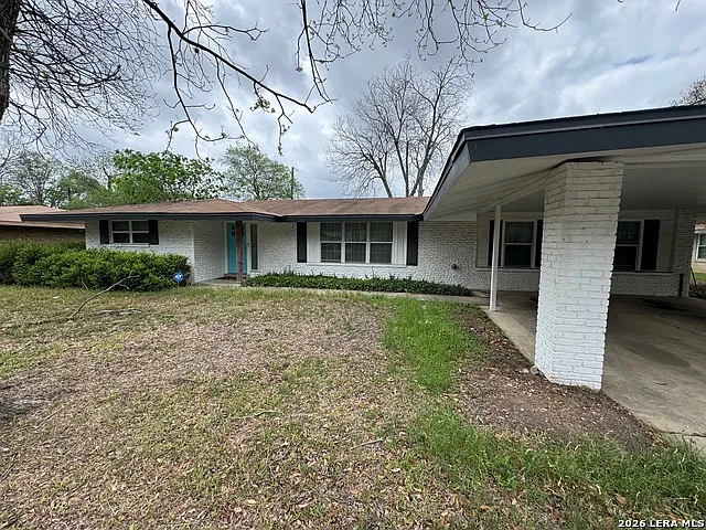 326 Cloudmont Dr — Photo 1