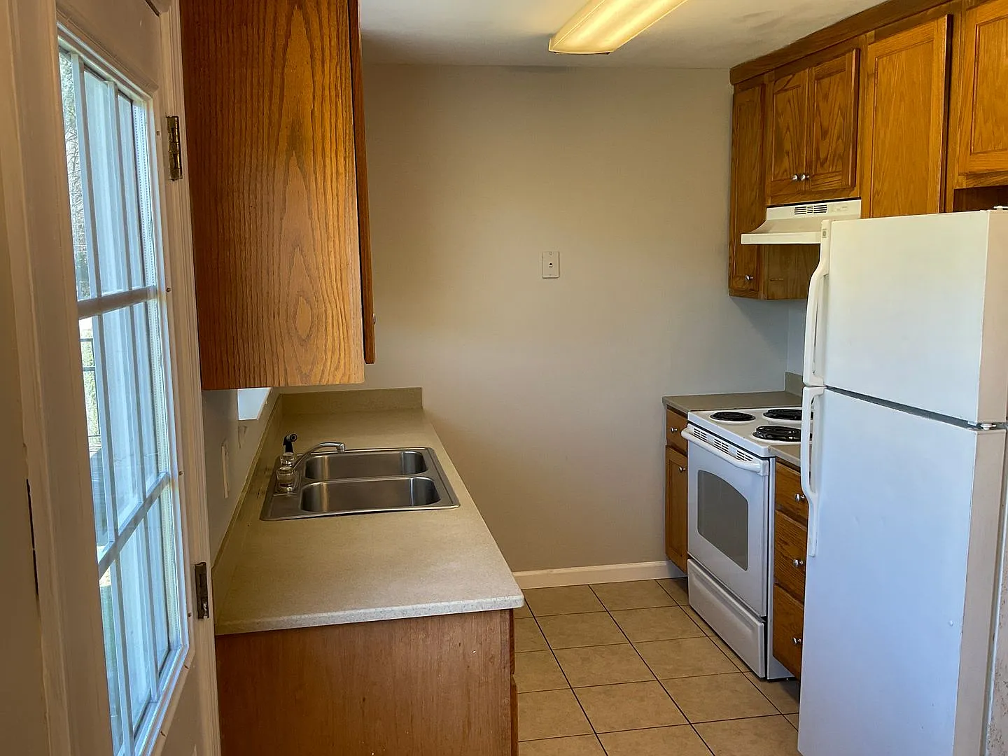 Silver Creek Holdings - Bldg 4 — Photo 3