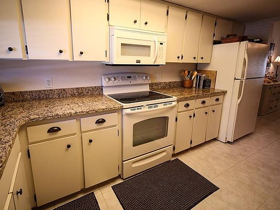 3rd image of 525 Barcelona Ave APT 203