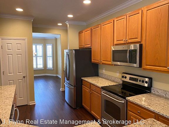 4th image of 10721 Yellow Tail Ct