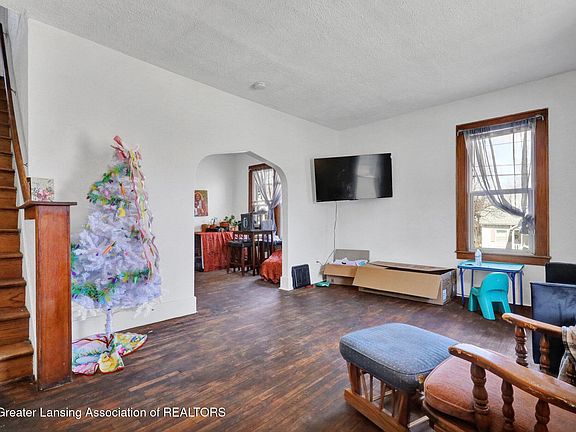 5th image of 1233/1235 N Walnut St