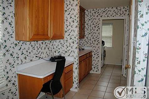 4th image of 2413 Deer Horn Dr