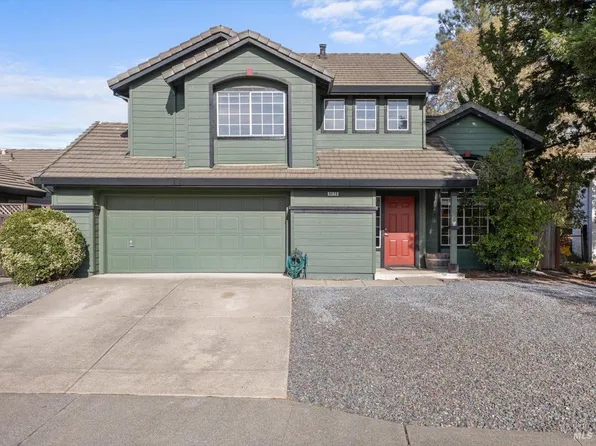 9478 Lazy Creek Drive, Windsor, CA 95492