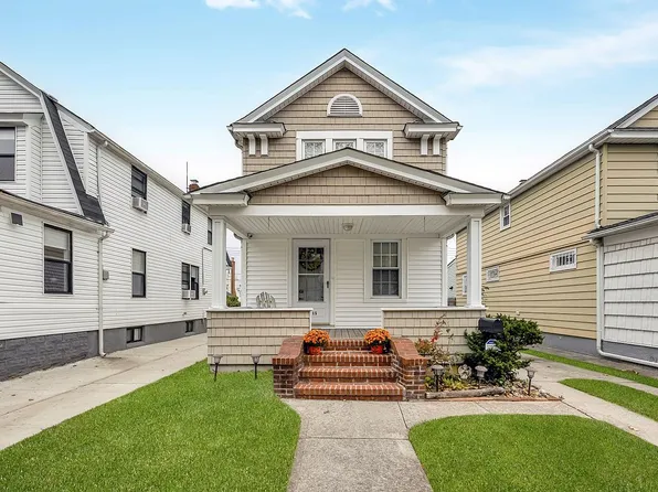 9115 Vanderveer St, Queens Village, NY 11428