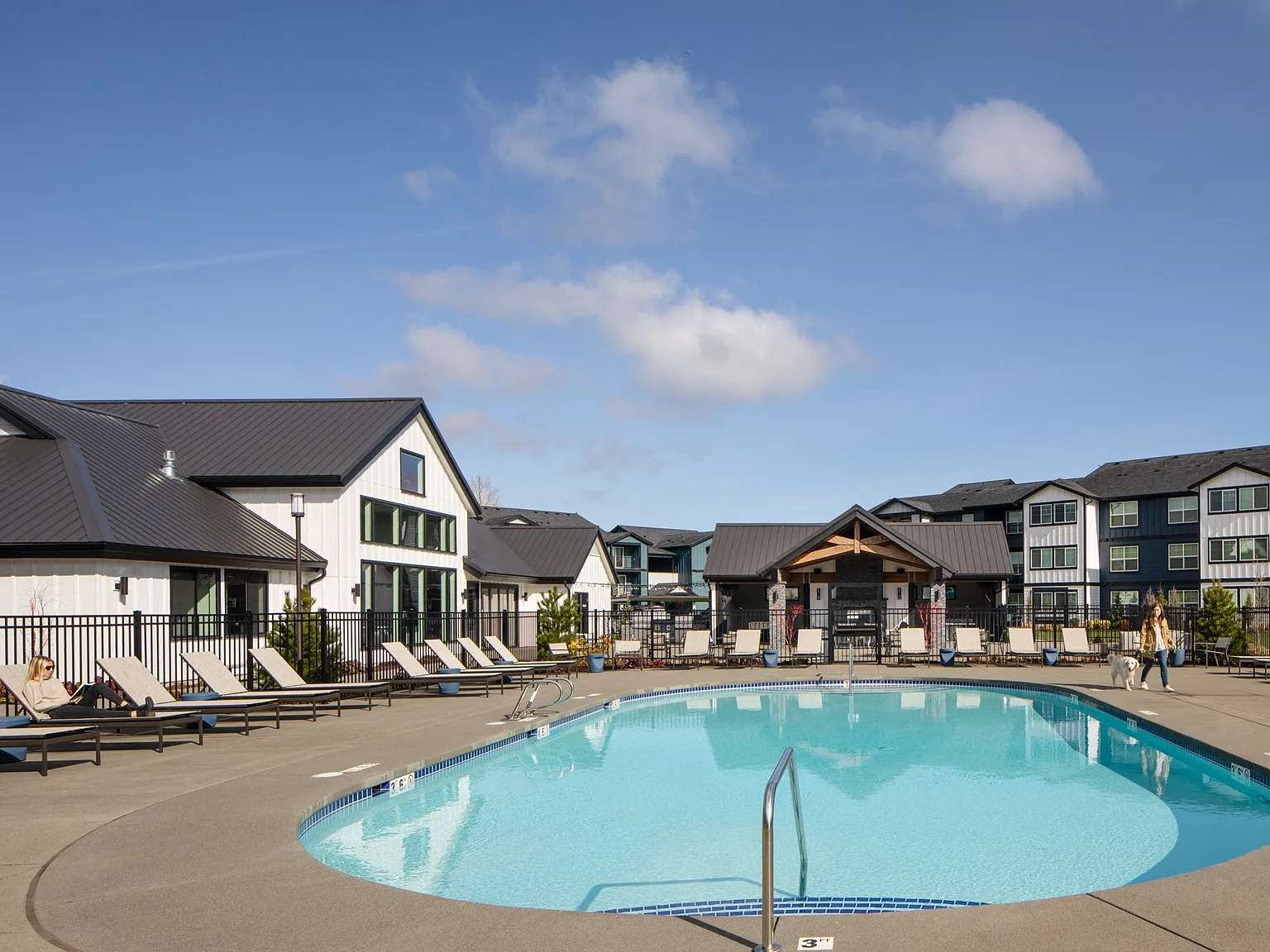 Glacier Run Apartments — Photo 2