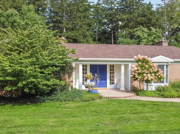 3617 Walbri Dr, Bloomfield Hills, MI 48304