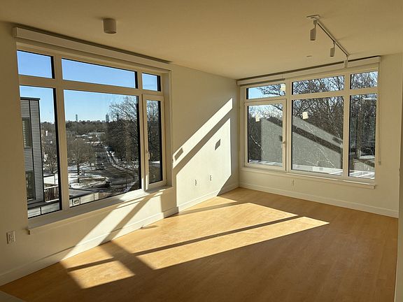 2nd image of 605 Concord Ave #505