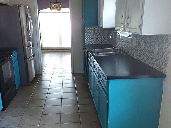 4th image of 110 S Brook Dr