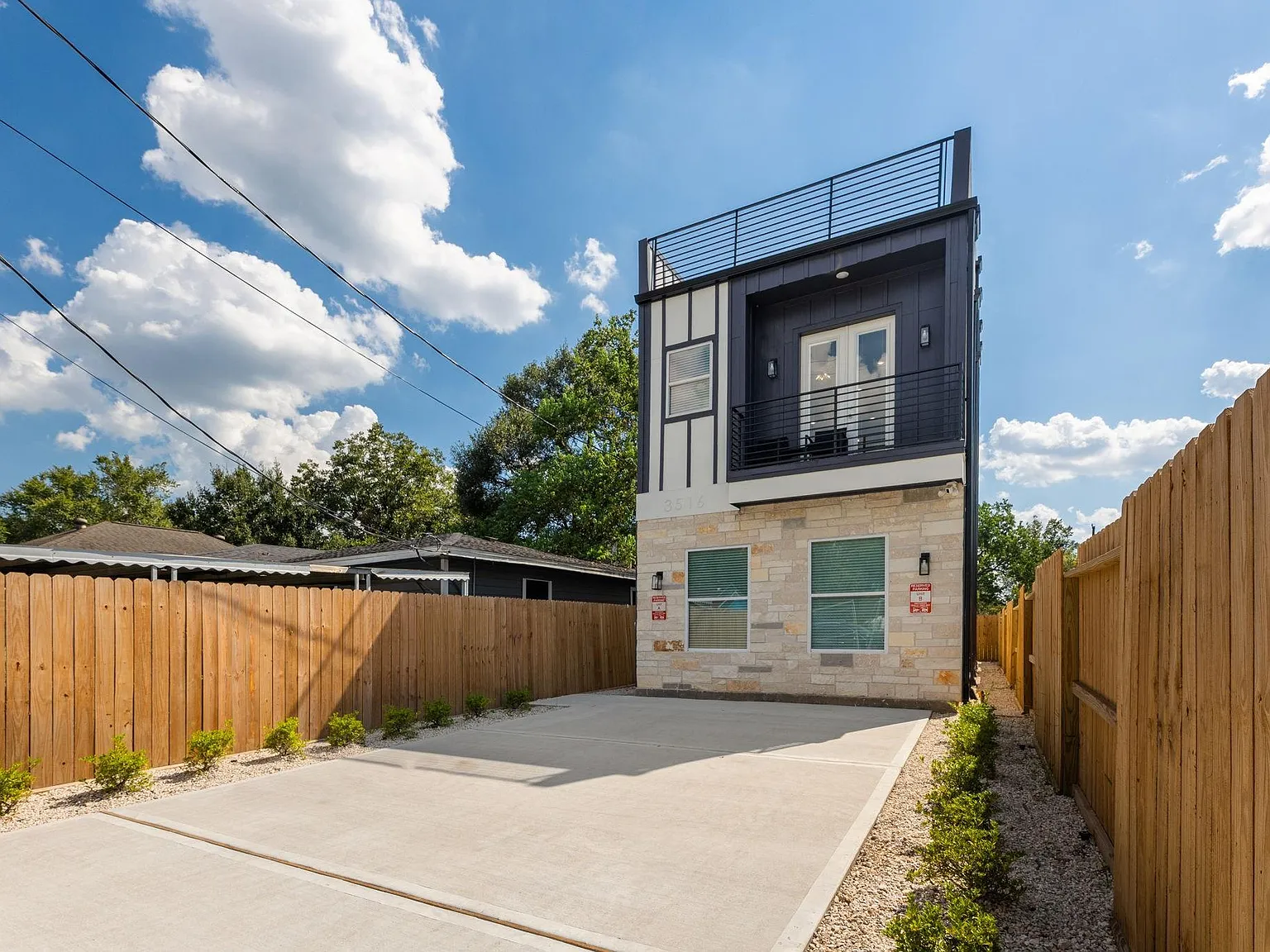 1 bed, 1.0 bath, 485 sqft, $1,295 — Photo 1