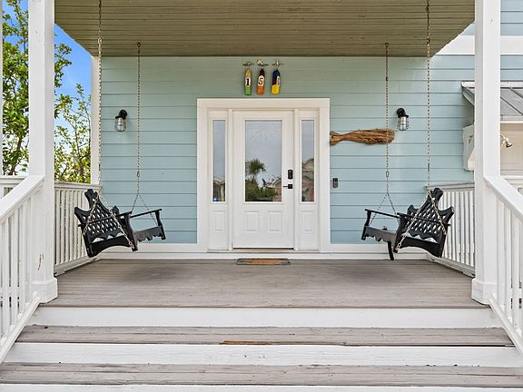 3rd image of 156 Ocean Plantation Cir